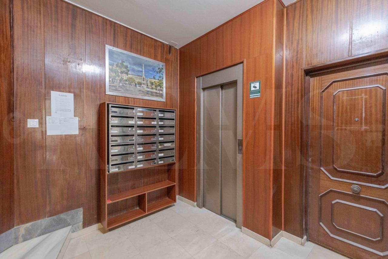 Apartamento Cosy Flat With Private Balcony - Historic Center By Rems Málaga Exterior foto