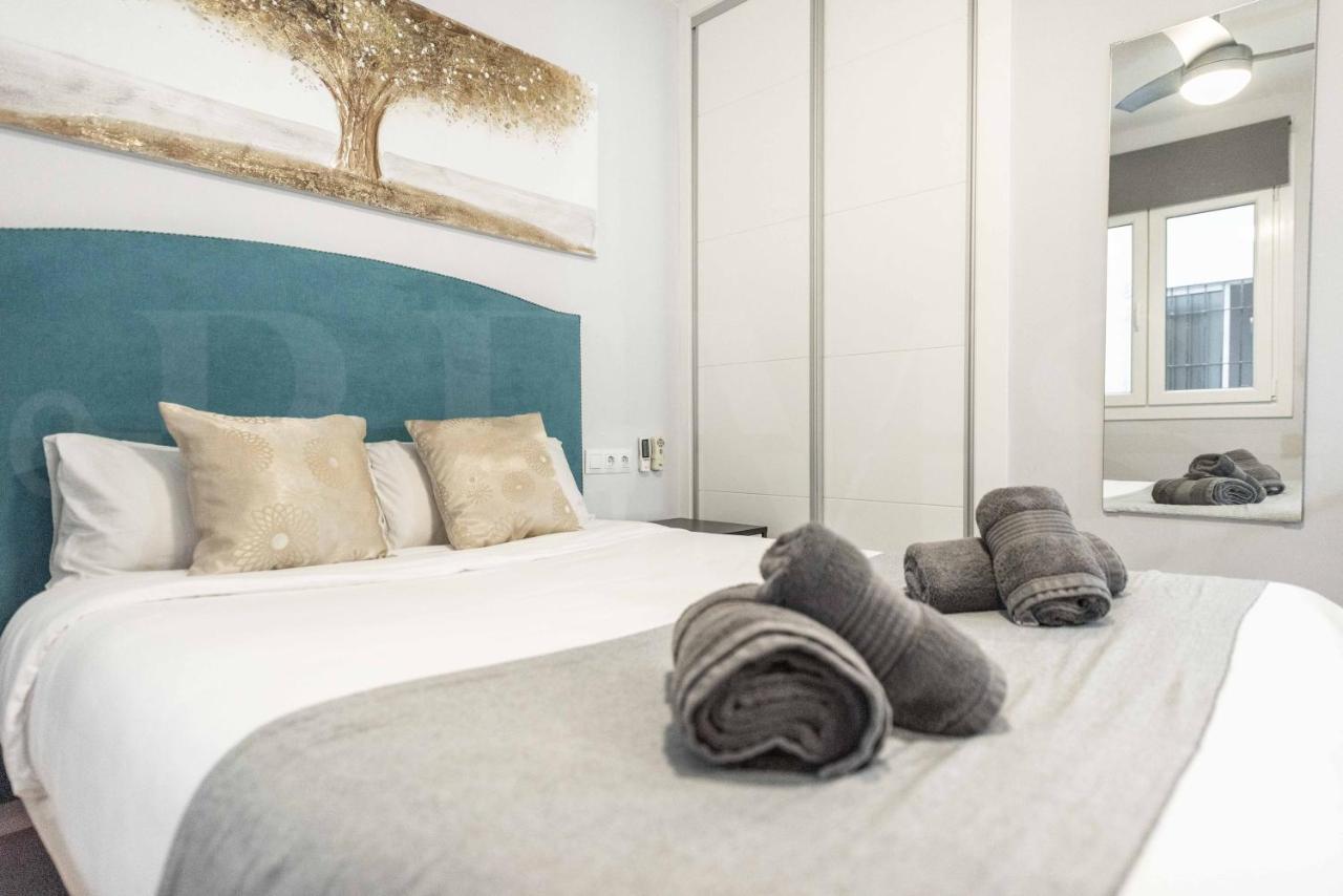 Apartamento Cosy Flat With Private Balcony - Historic Center By Rems Málaga Exterior foto