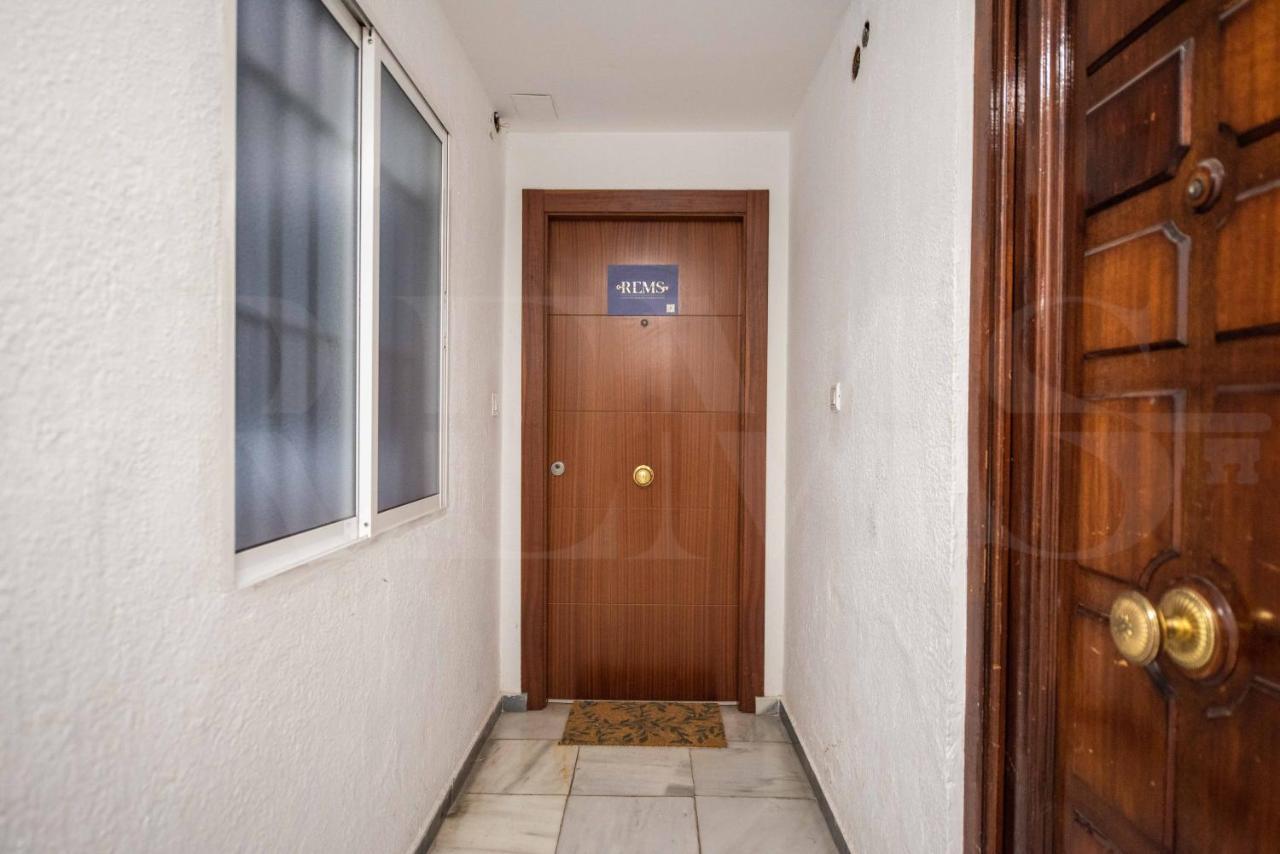 Apartamento Cosy Flat With Private Balcony - Historic Center By Rems Málaga Exterior foto